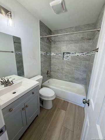 104 N Meadow, Converse, TX 78109