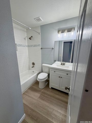 104 N Meadow, Converse, TX 78109