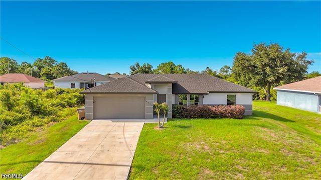 2612 15th ST SW, Lehigh Acres, FL 33976