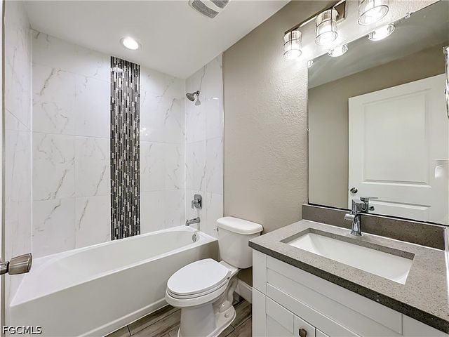 2612 15th ST SW, Lehigh Acres, FL 33976