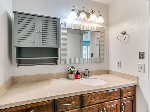 1712 Plumb Drive, Midwest City, OK 73130