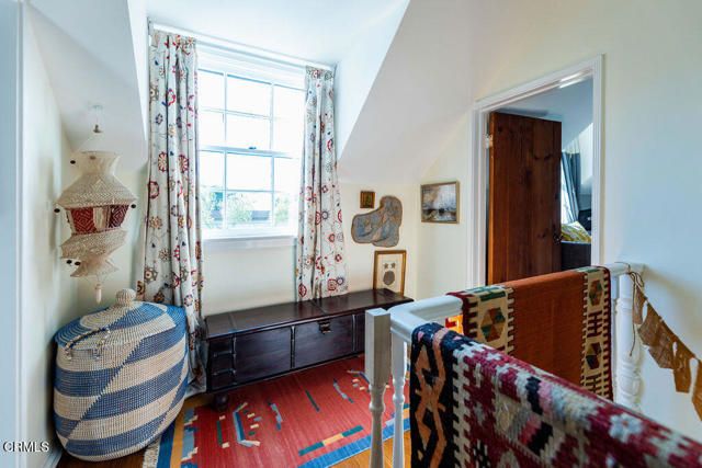 4053 Cromwell Avenue, Los Angeles, CA 90027