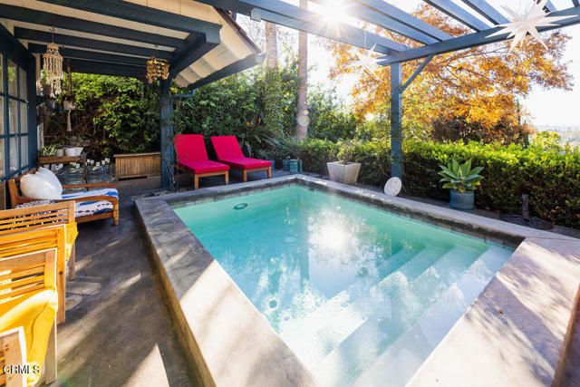 4053 Cromwell Avenue, Los Angeles, CA 90027