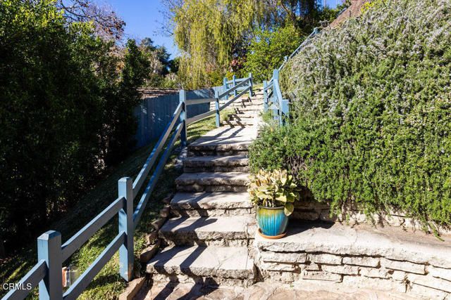 4053 Cromwell Avenue, Los Angeles, CA 90027