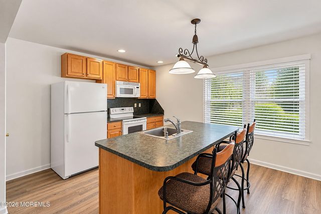 806 Fischer Boulevard, Toms River, NJ 08753
