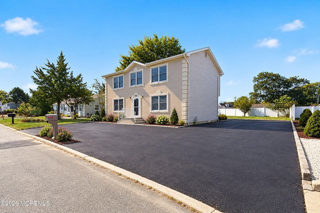 806 Fischer Boulevard, Toms River, NJ 08753