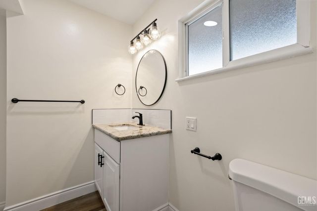 2709 Dore Drive, Bakersfield, CA 93304