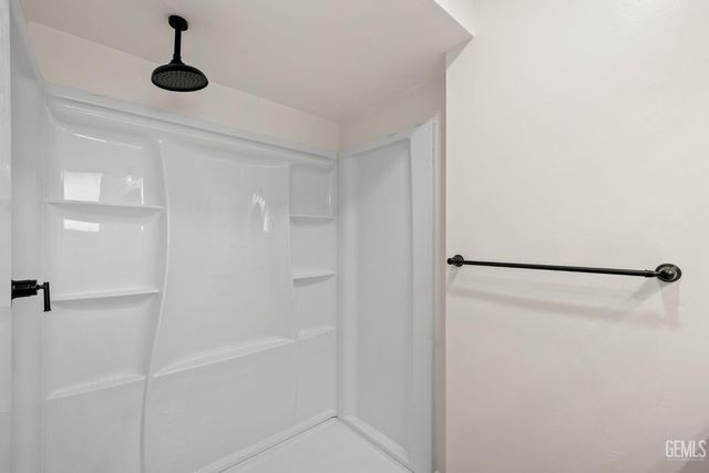 2709 Dore Drive, Bakersfield, CA 93304