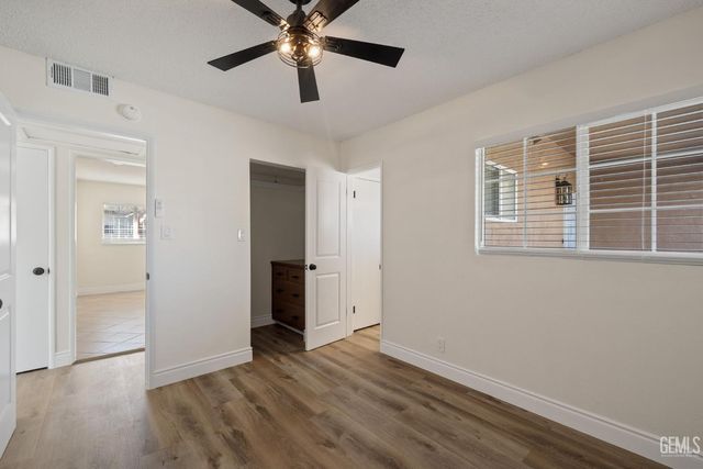 2709 Dore Drive, Bakersfield, CA 93304