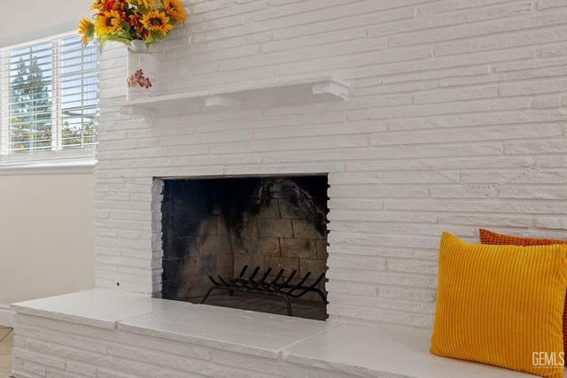 2709 Dore Drive, Bakersfield, CA 93304