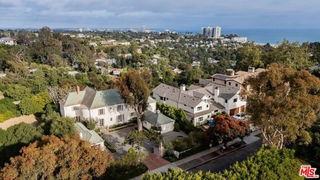 528 Chautauqua Boulevard, Pacific Palisades (los Angeles), CA 90272
