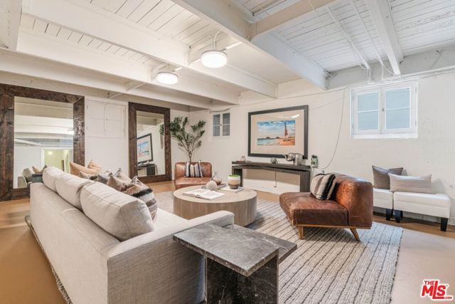 528 Chautauqua Boulevard, Pacific Palisades (los Angeles), CA 90272