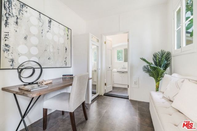 528 Chautauqua Boulevard, Pacific Palisades (los Angeles), CA 90272