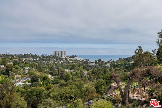 528 Chautauqua Boulevard, Pacific Palisades (los Angeles), CA 90272