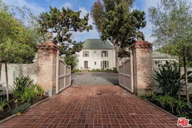 528 Chautauqua Boulevard, Pacific Palisades (los Angeles), CA 90272