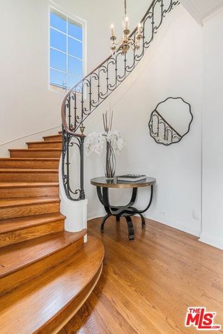 528 Chautauqua Boulevard, Pacific Palisades (los Angeles), CA 90272