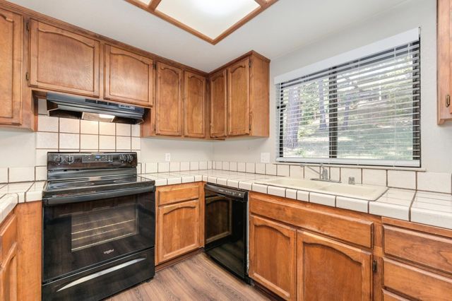 20495 Bellwood Ct, Foresthill, CA 95631