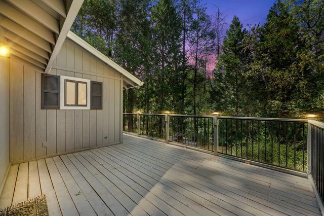 20495 Bellwood Ct, Foresthill, CA 95631