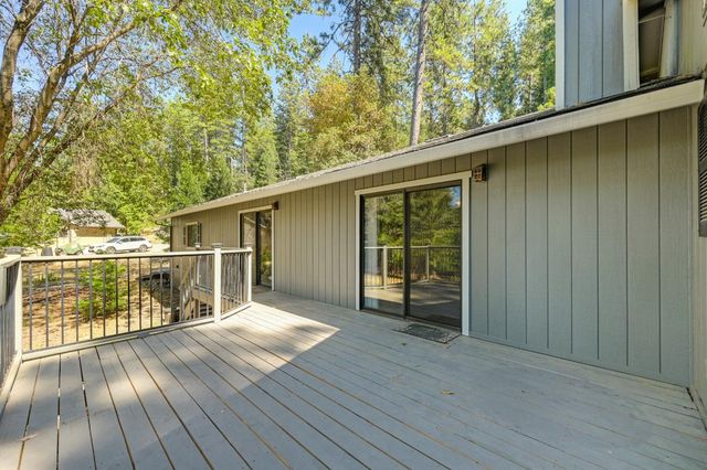 20495 Bellwood Ct, Foresthill, CA 95631
