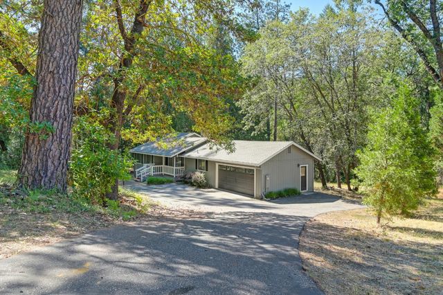 20495 Bellwood Ct, Foresthill, CA 95631