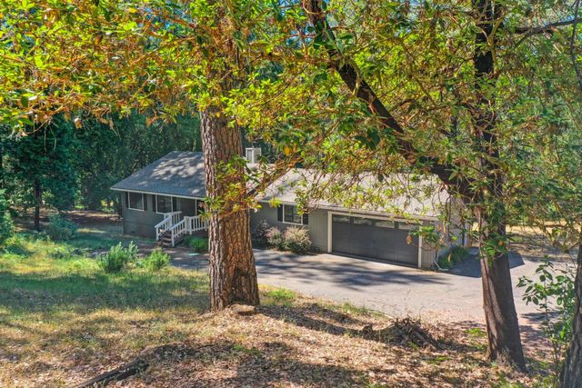 20495 Bellwood Ct, Foresthill, CA 95631