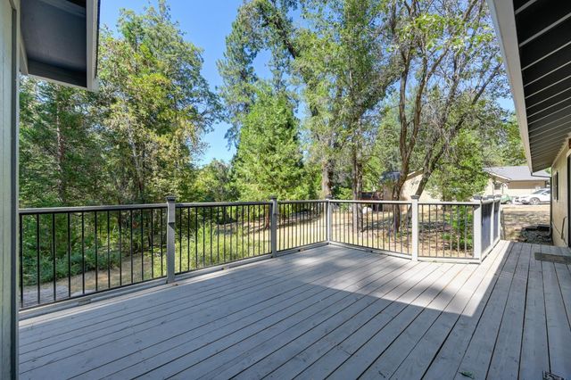20495 Bellwood Ct, Foresthill, CA 95631