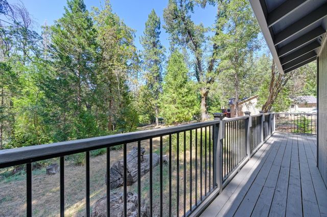 20495 Bellwood Ct, Foresthill, CA 95631