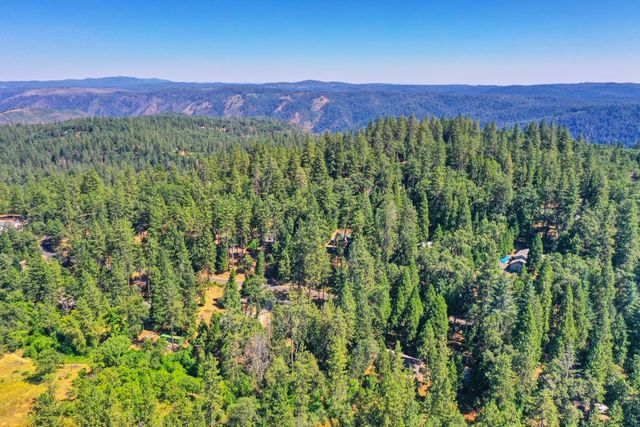 20495 Bellwood Ct, Foresthill, CA 95631
