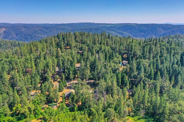 20495 Bellwood Ct, Foresthill, CA 95631
