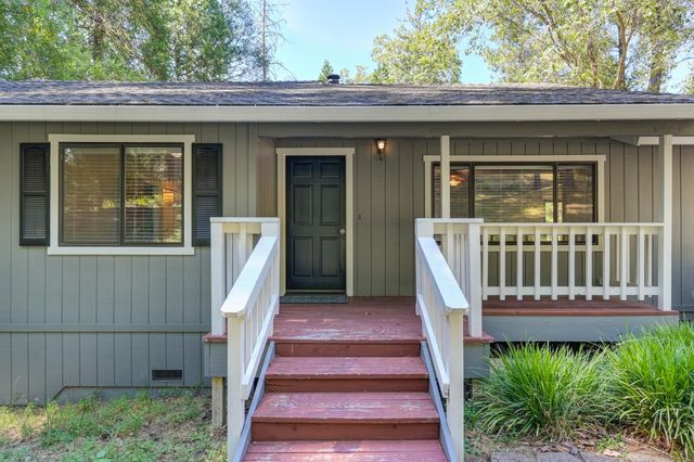 20495 Bellwood Ct, Foresthill, CA 95631