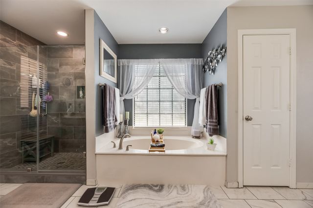 818 Foxwood Lane, Wylie, TX 75098