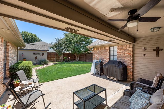 818 Foxwood Lane, Wylie, TX 75098