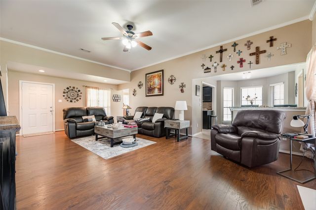 818 Foxwood Lane, Wylie, TX 75098
