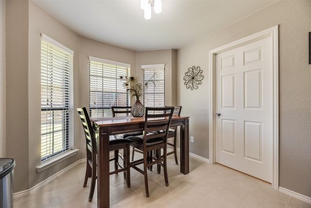 818 Foxwood Lane, Wylie, TX 75098