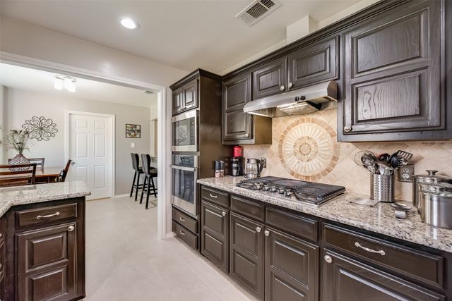818 Foxwood Lane, Wylie, TX 75098