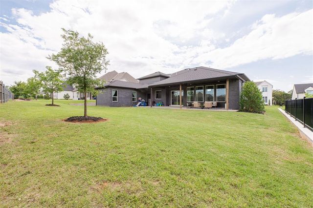 2924 Sandstone Ridge, Edmond, OK 73034