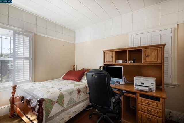 3735 Nevil St, Oakland, CA 94601