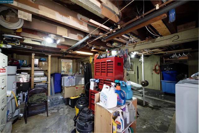 3735 Nevil St, Oakland, CA 94601