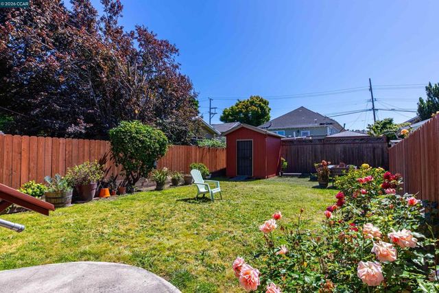 3735 Nevil St, Oakland, CA 94601