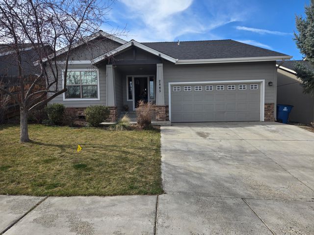 2845 SW 31st Street, Redmond, OR 97756