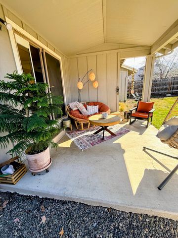 2845 SW 31st Street, Redmond, OR 97756