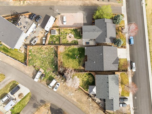 2845 SW 31st Street, Redmond, OR 97756