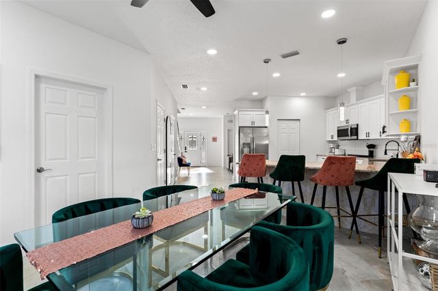 7911 N PACKWOOD AVENUE, Tampa, FL 33604