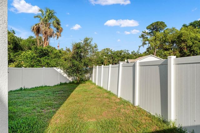 7911 N PACKWOOD AVENUE, Tampa, FL 33604