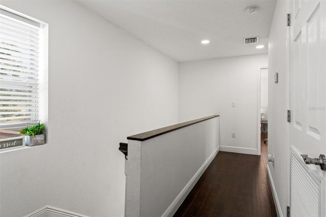 7911 N PACKWOOD AVENUE, Tampa, FL 33604