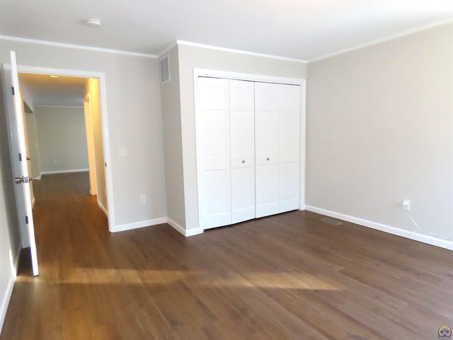 1021 SW Boswell AVE, Topeka, KS 66604