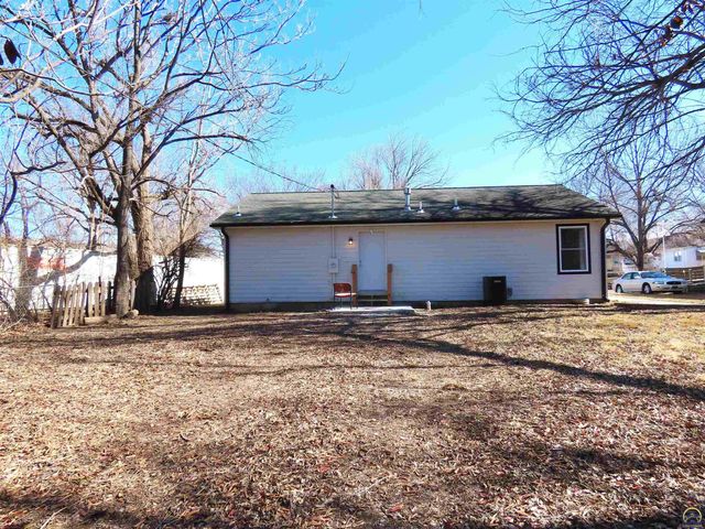 1021 SW Boswell AVE, Topeka, KS 66604