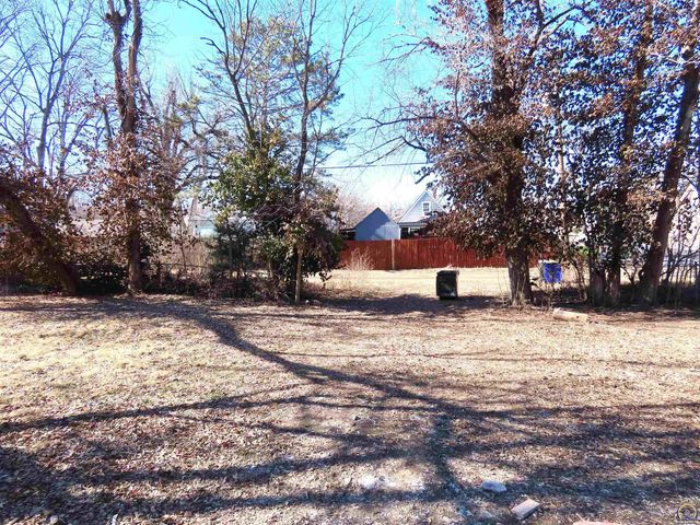 1021 SW Boswell AVE, Topeka, KS 66604