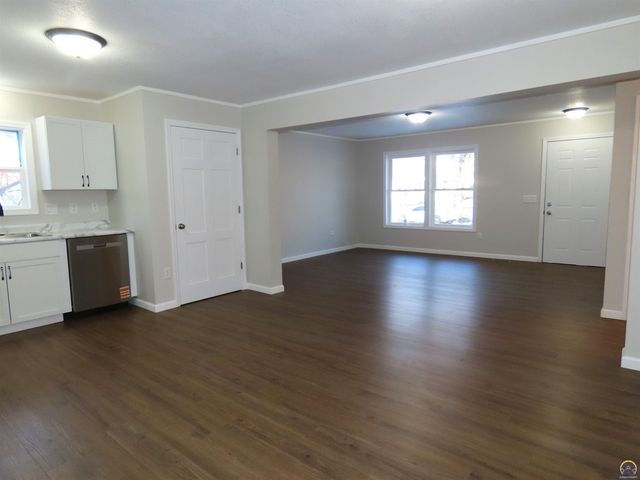 1021 SW Boswell AVE, Topeka, KS 66604