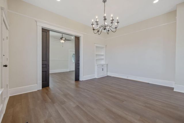 220 NW 1st Avenue, Visalia, CA 93291